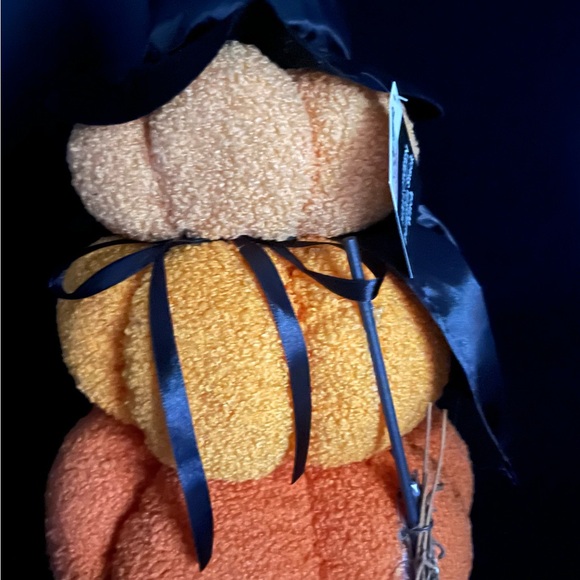 New Halloween Orange Plush Pumpkin Stack Witch Decor, 17 In, By Way To Celebrate - Picture 4 of 5